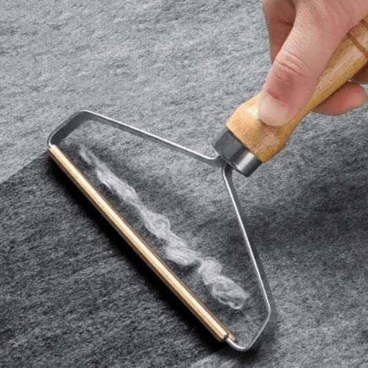 Cleaner Pro | L’outil numéro 1 pour enlever les poils, les dechets sur les tapis et les moquettes, et nettoie en profondeur  toutes les surfaces